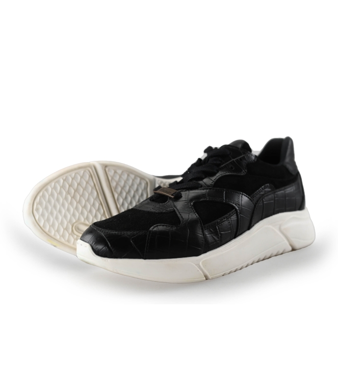 Norgz Sneakers