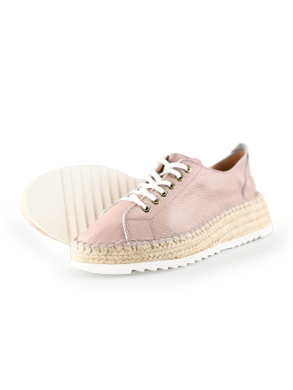 DSTRCT Sneakers