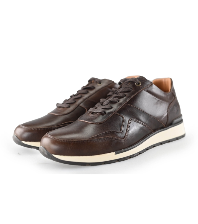 Travelin Sneakers