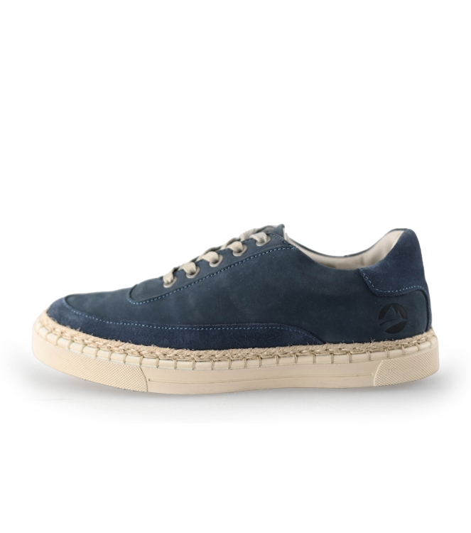 Travelin Sneakers