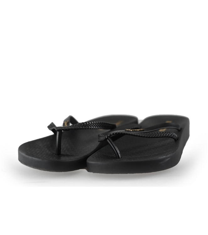 Ipamema Slippers