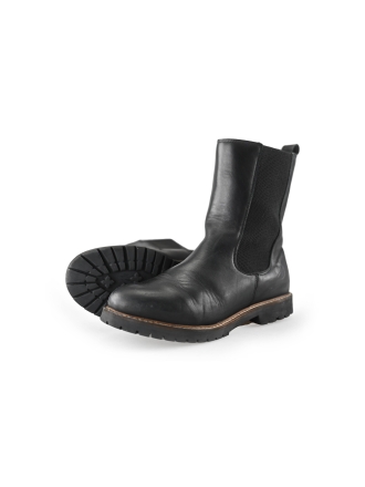 Travelin Chelsea boots