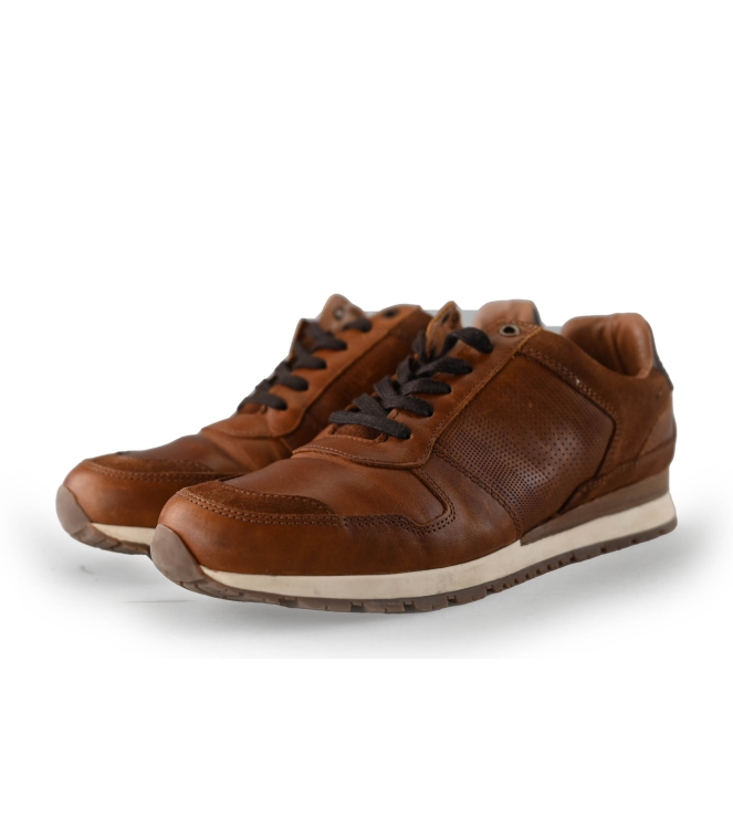 Travelin Sneakers