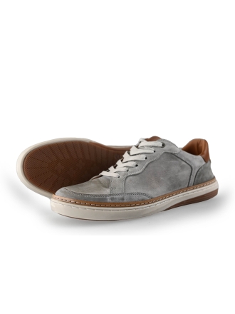 Travelin Sneakers