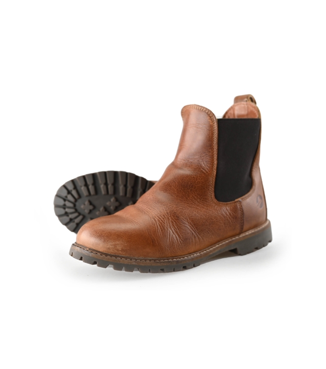 Travelin Chelsea boots