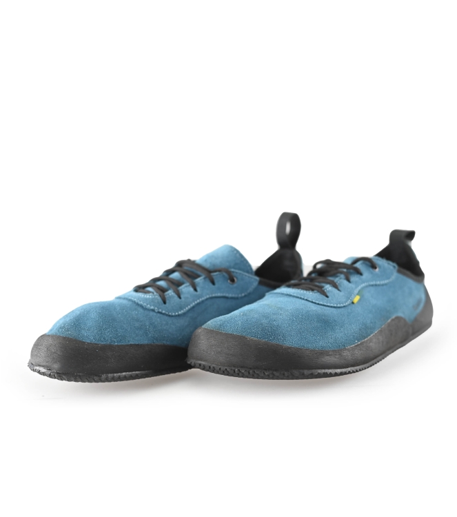 By Lenka Veterschoenen