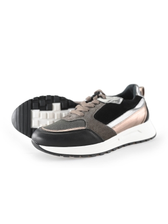 AQA Sneakers