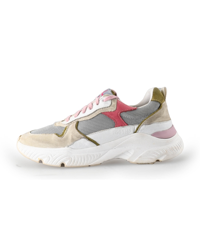 Giga Sneakers
