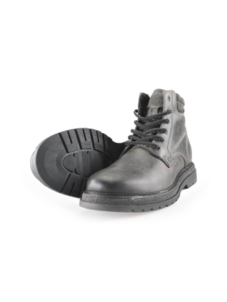 Outfielder Veterboots