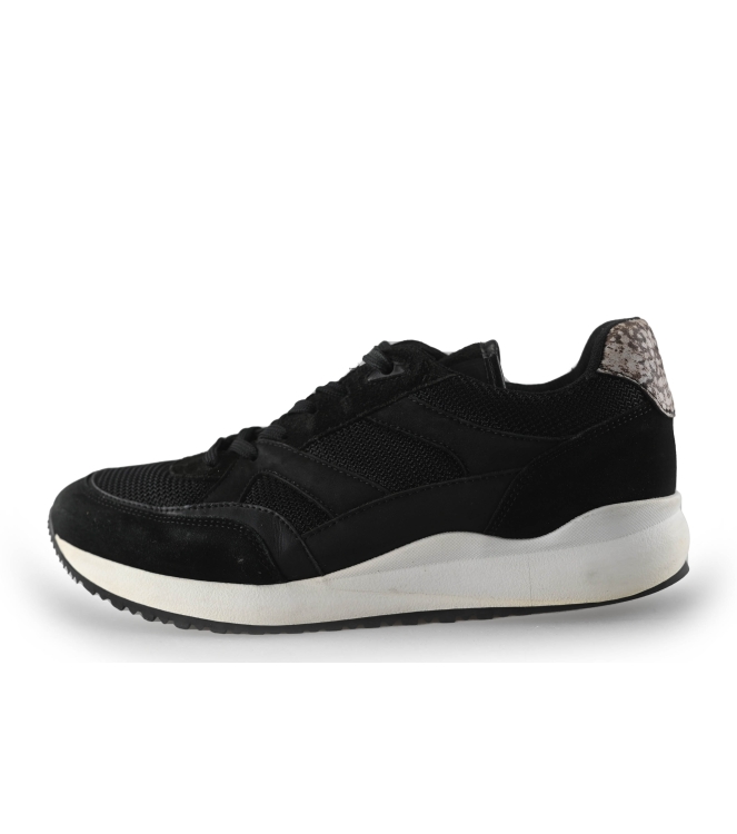 Maruti Sneakers