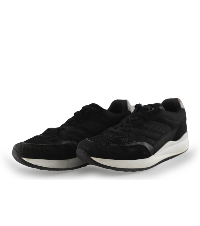 Maruti Sneakers