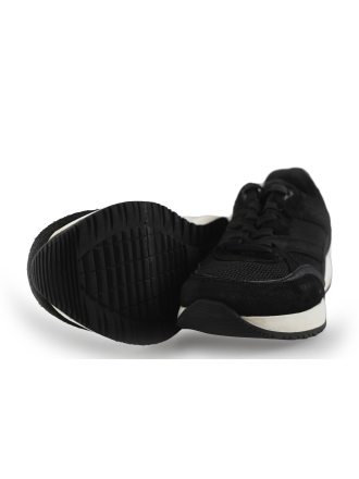 Maruti Sneakers