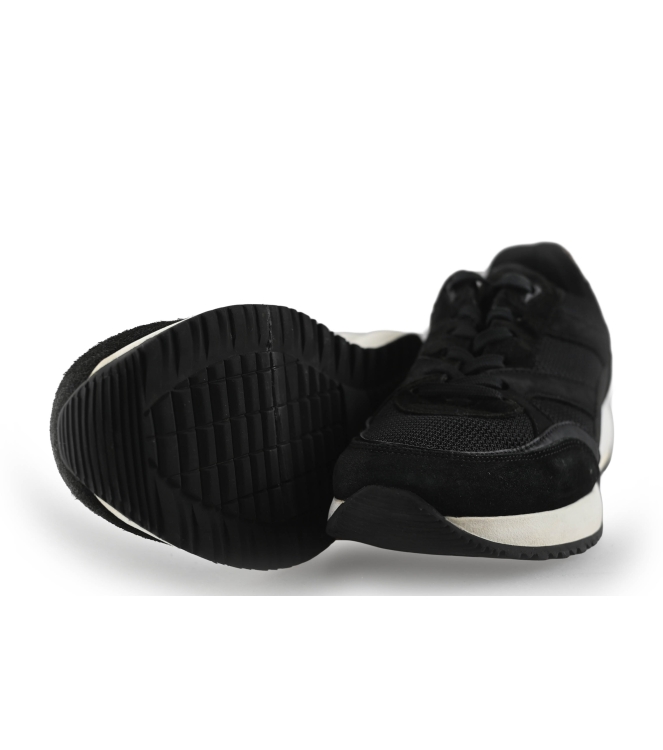Maruti Sneakers