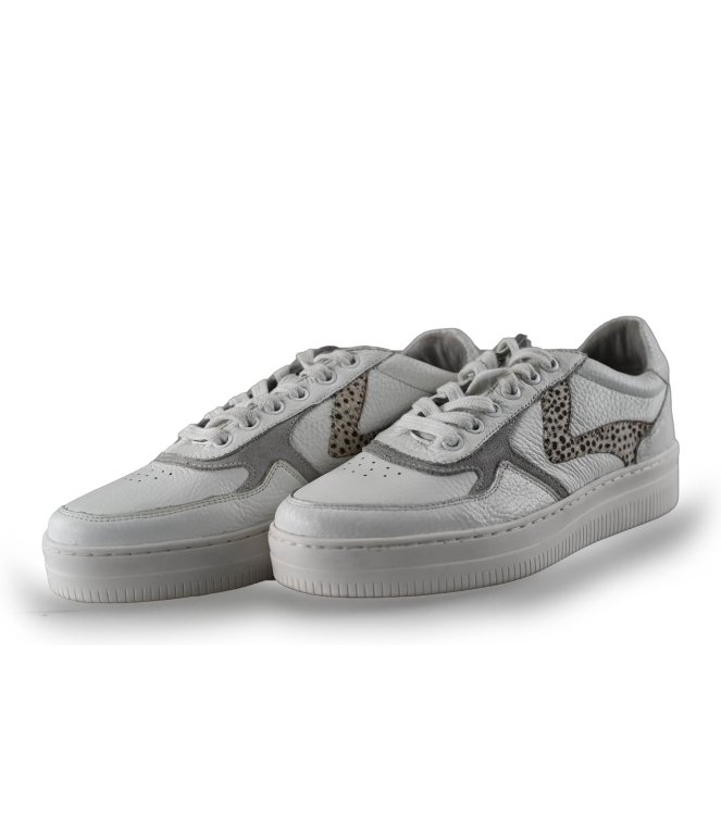 Maruti Sneakers