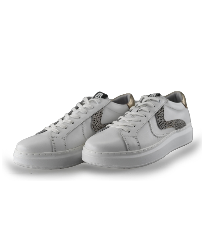 Maruti Sneakers