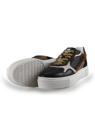 Maruti Sneakers
