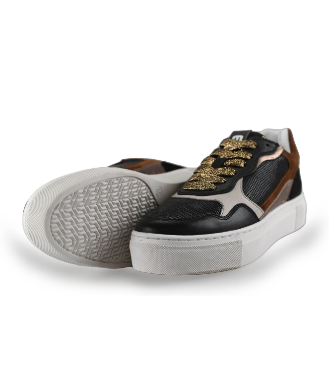Maruti Sneakers