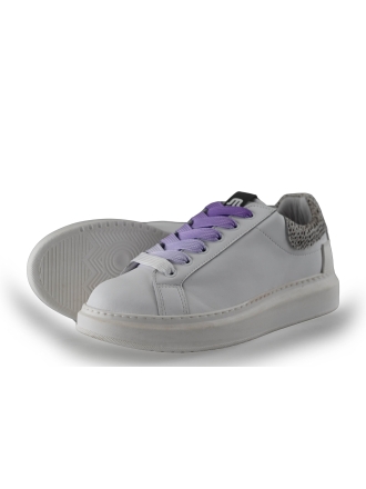 Maruti Sneakers