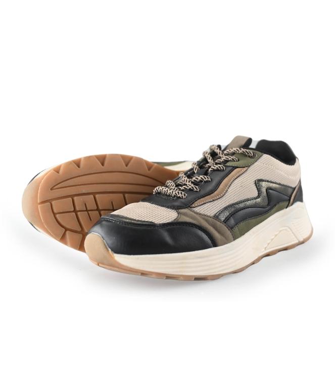 DSTRCT Sneakers
