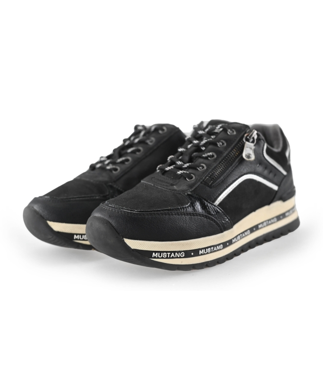 Mustang Sneakers