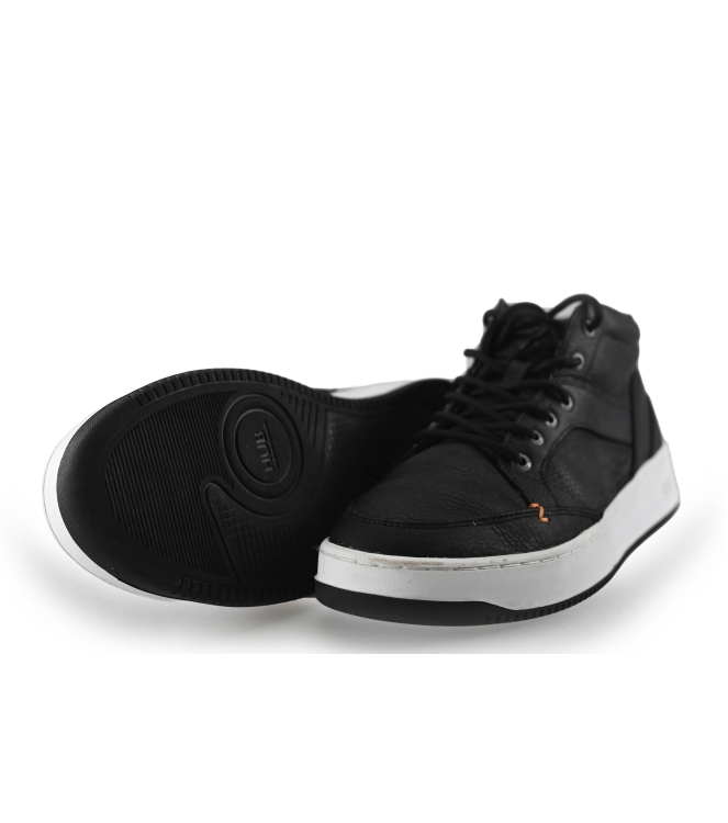 Hub Sneakers