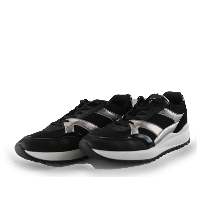 Maruti Sneakers