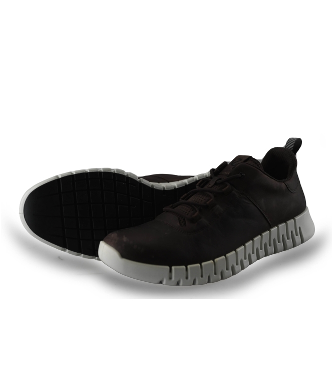 Ecco Sneakers