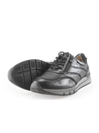Caprice Sneakers