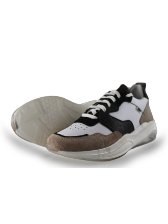 Maruti Sneakers