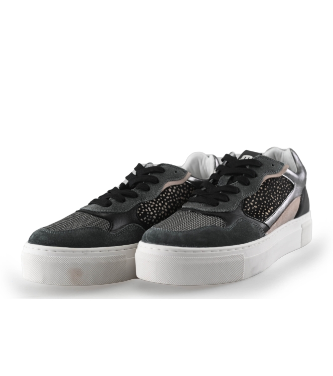 Maruti Sneakers