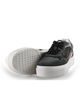 Maruti Sneakers