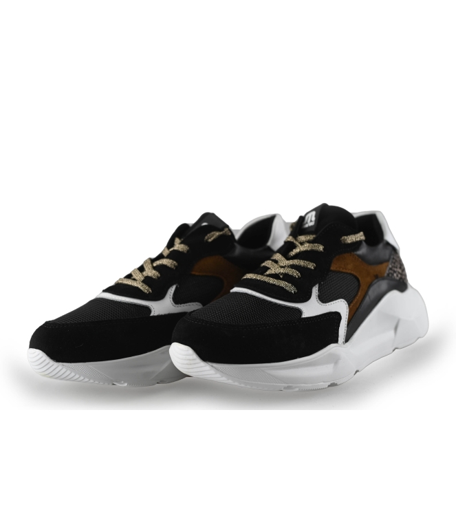 Maruti Sneakers
