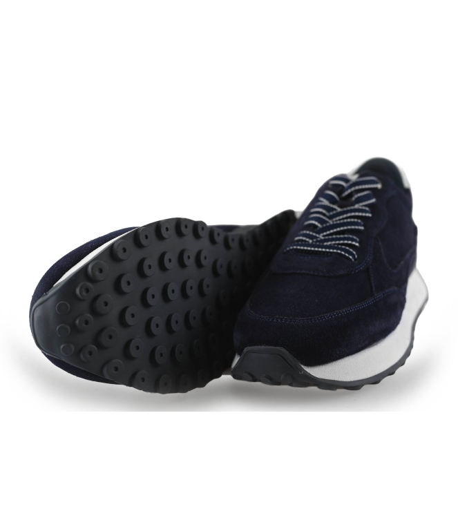 Vertice Sneakers