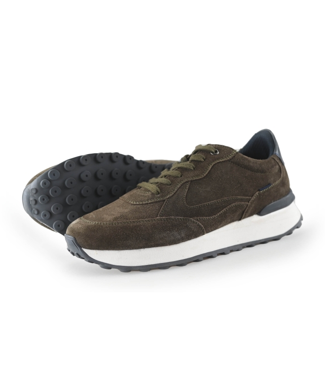 Vertice Sneakers