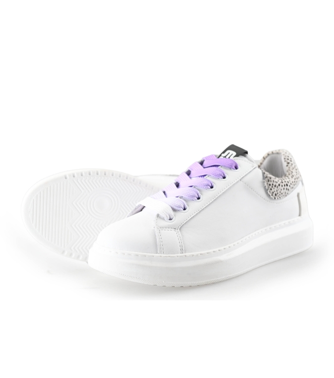 Maruti Sneakers