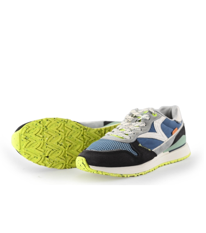 Victoria Sneakers