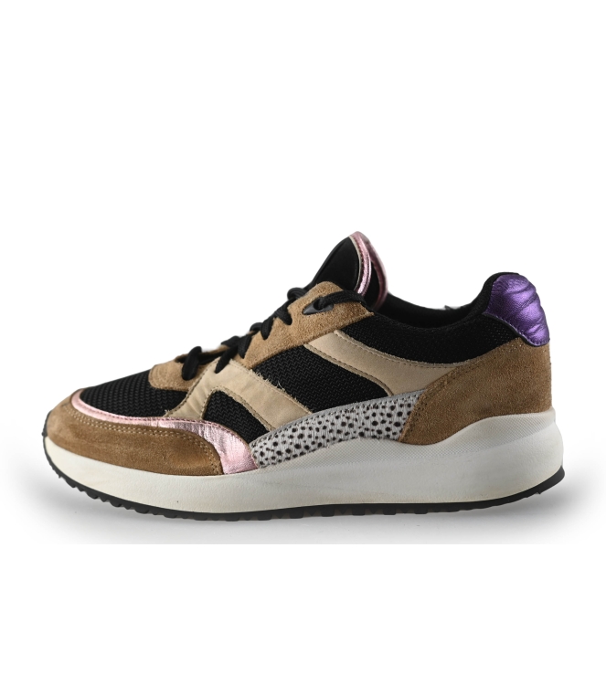 Maruti Sneakers