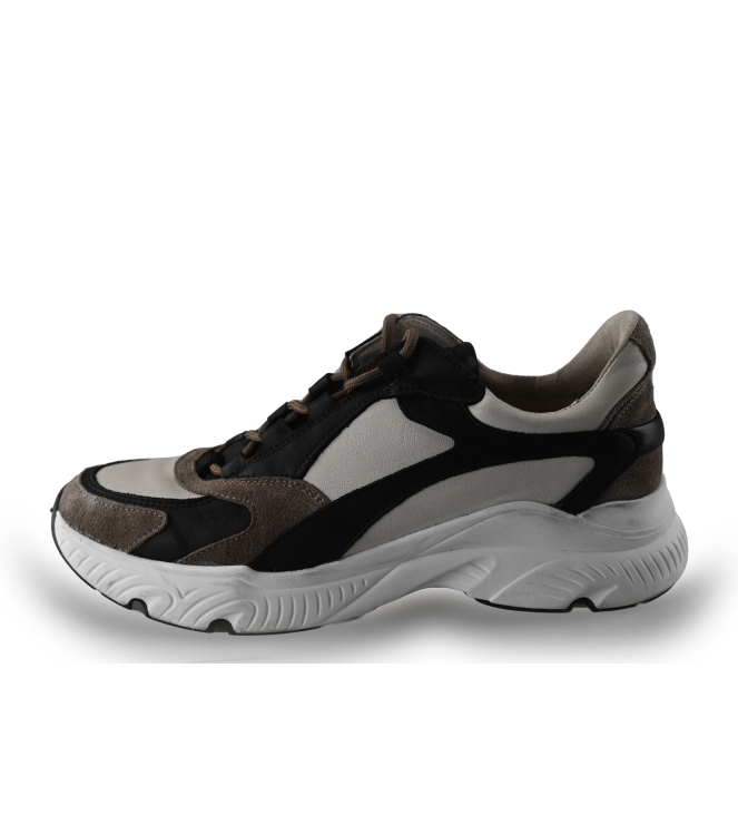 AQA Sneakers
