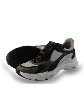 AQA Sneakers