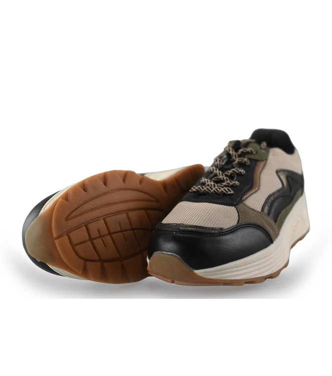 DSTRCT Sneakers