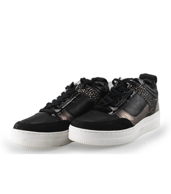 Maruti Sneakers