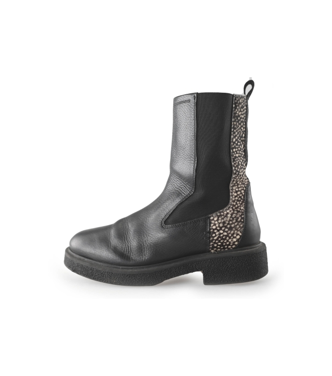 Maruti Chelsea boots