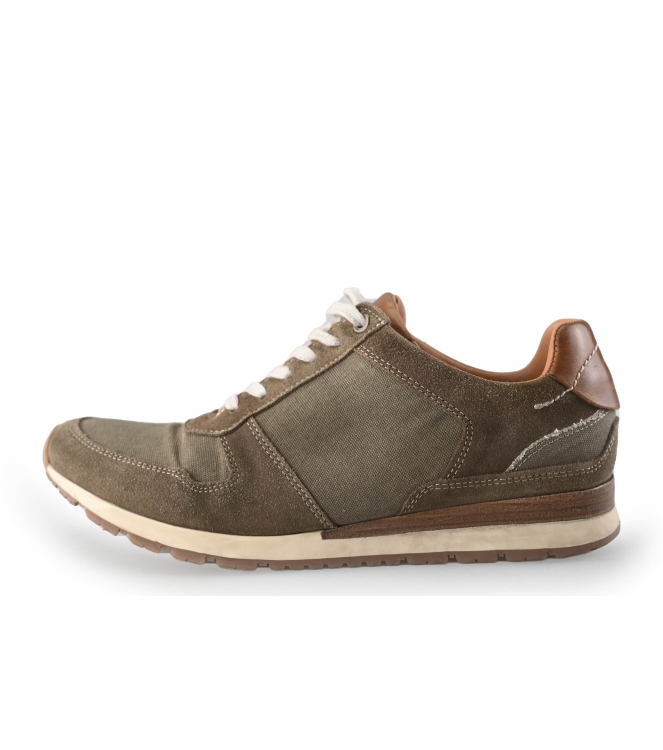 Travelin Sneakers
