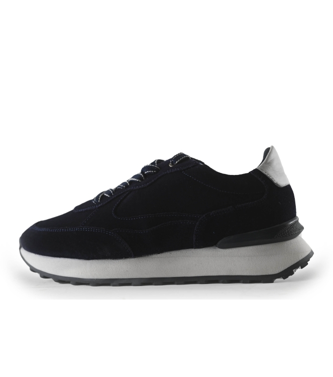 Vertice Sneakers