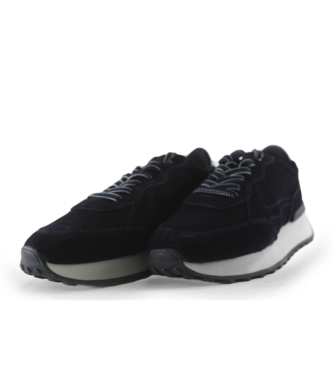 Vertice Sneakers