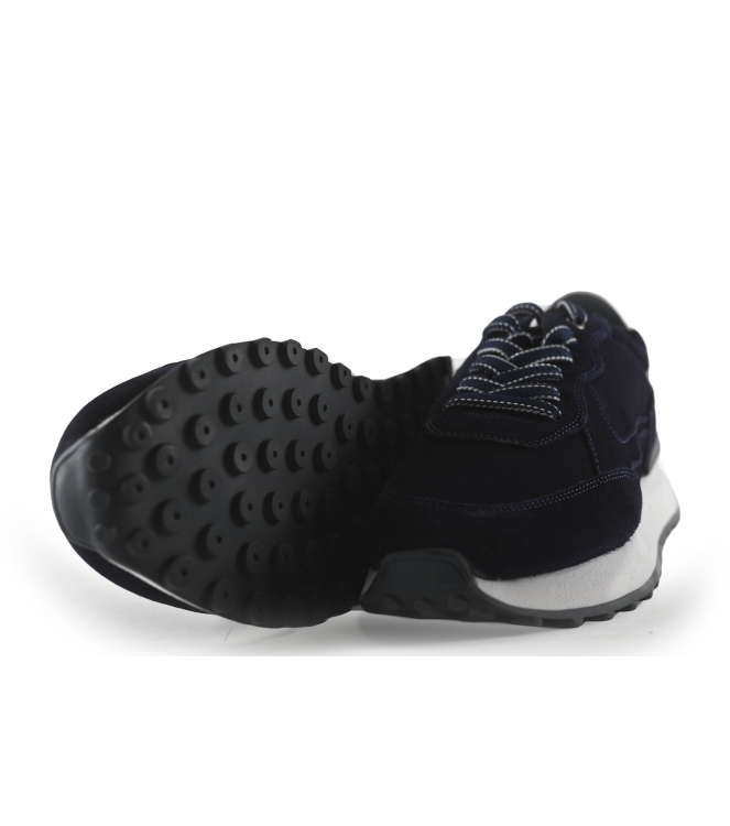 Vertice Sneakers