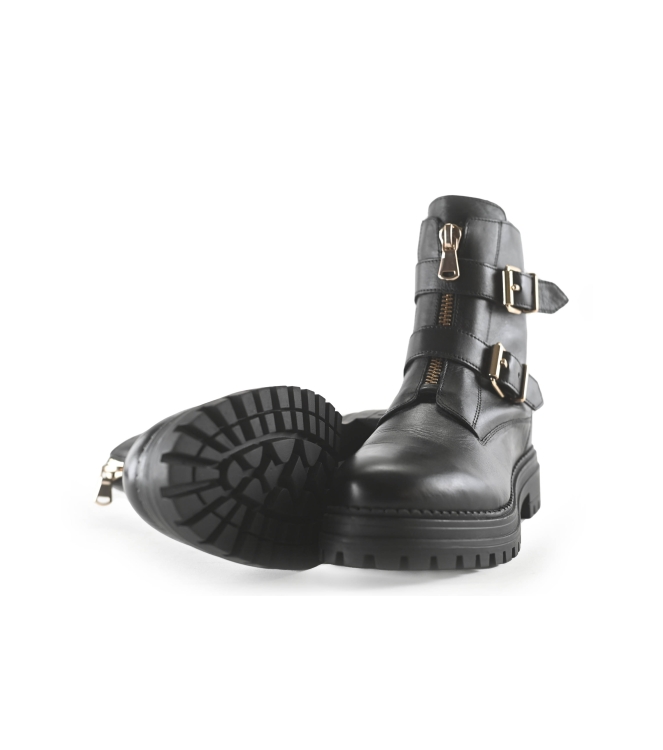 Omoda Boots