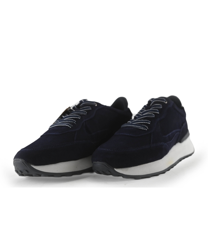 Vertice Sneakers