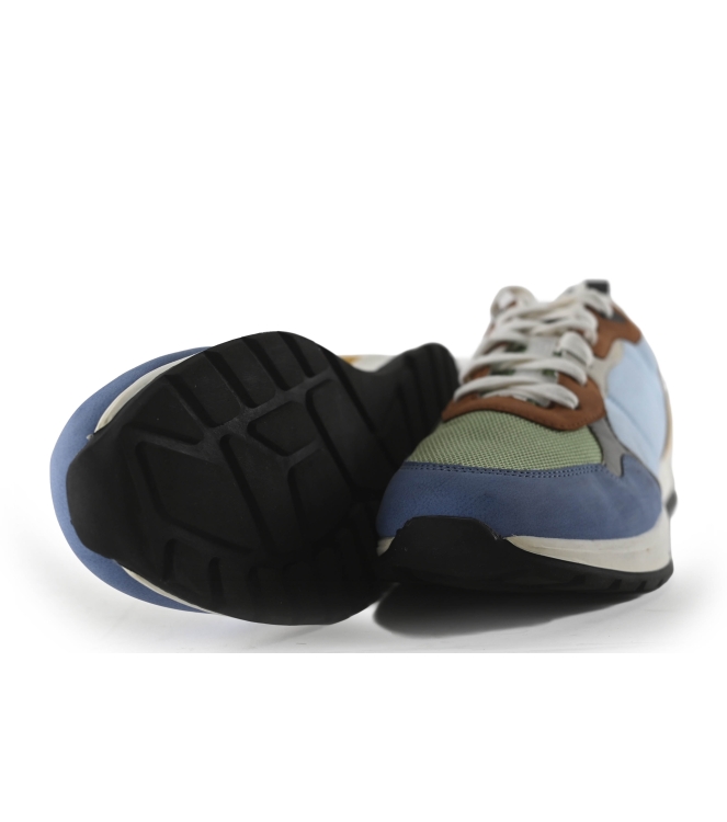 Vertice Sneakers