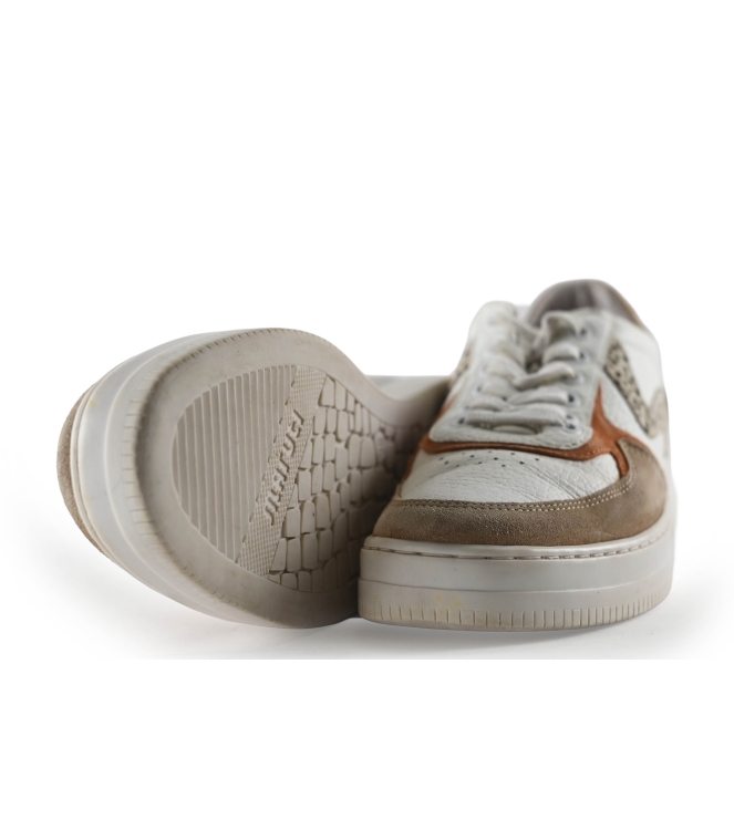 Maruti Sneakers